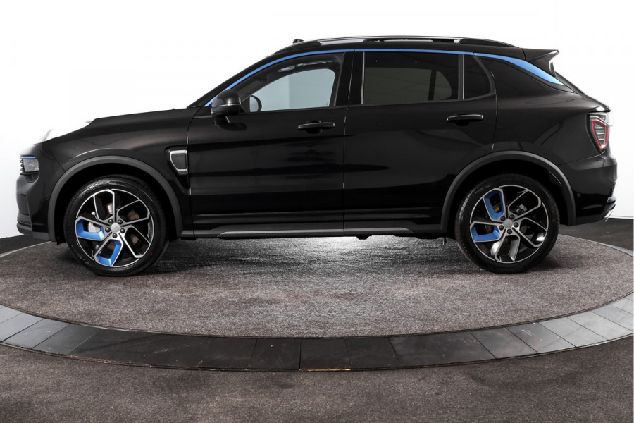 Lynk & Co 01 1.5 PHEV 261PK MY23 | Donkere hemel | 360 Camera | 7.4 kWh Boordlader | S/K-panodak | Adapt. Cruise | Memory | Elek. klep | LM 20" | 7733