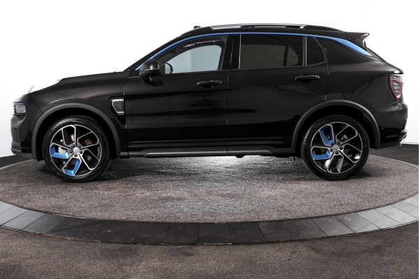 Lynk & Co 01 1.5 PHEV 261PK MY23 | Donkere hemel | 360 Camera | 7.4 kWh Boordlader | S/K-panodak | Adapt. Cruise | Memory | Elek. klep | LM 20" | 7733