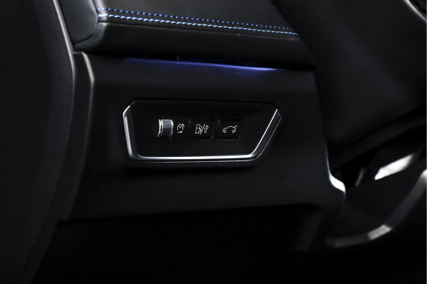 Lynk & Co 01 1.5 PHEV 261PK MY23 | Donkere hemel | 360 Camera | 7.4 kWh Boordlader | S/K-panodak | Adapt. Cruise | Memory | Elek. klep | LM 20" | 7733