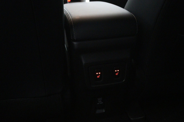 Mitsubishi Eclipse Cross 2.4 PHEV 188 PK Executive, LED, Adaptieve Cruise Control, 360 Camera, Leder-Alcantara