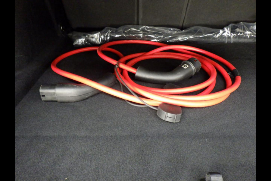 Peugeot e-308 SW GT 58 kWh Massage stoelen | Winterpakket