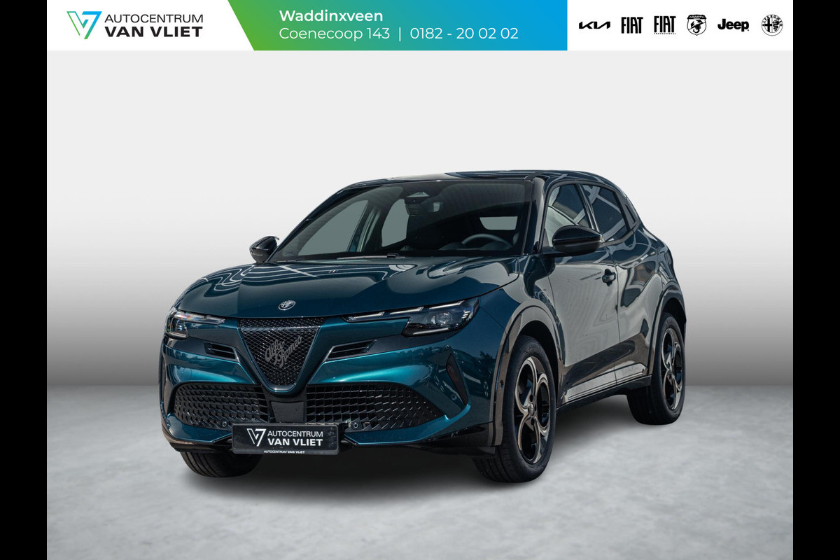 Alfa Romeo junior Elettrica Ti 54 kWh | Clima | Adapt. Cruise | Keyless | Handsfree A-Klep | PDC rondom | Pack Techno | Warmtepomp | Bicolore