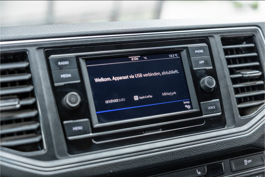 Volkswagen Crafter 2.0 TDI 177PK L3H3 DSG | L+R Schuifdeur | Bi-Xenon | ACC | Standkachel | CarPlay | Camera | Trekhaak | Stoelverwarming | Nieuwe APK | Euro 6