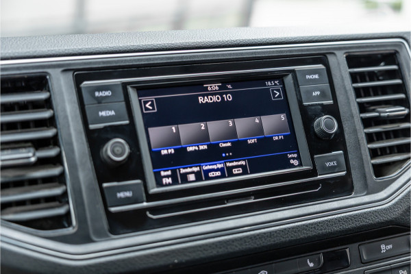 Volkswagen Crafter 2.0 TDI 177PK L3H3 DSG | L+R Schuifdeur | Bi-Xenon | ACC | Standkachel | CarPlay | Camera | Trekhaak | Stoelverwarming | Nieuwe APK | Euro 6