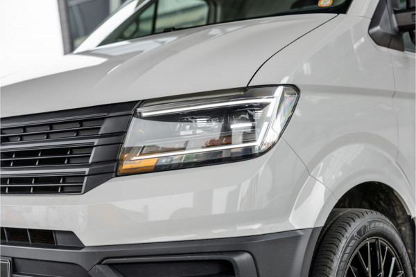 Volkswagen Crafter 2.0 TDI 177PK L3H3 DSG | L+R Schuifdeur | Bi-Xenon | ACC | Standkachel | CarPlay | Camera | Trekhaak | Stoelverwarming | Nieuwe APK | Euro 6