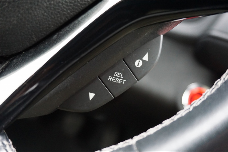 Honda HR-V 131PK i-VTEC Executive LUXE | PANO | NAVI | TREKHAAK