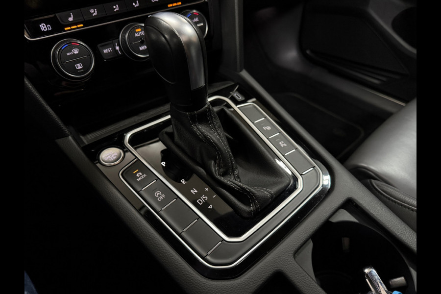 Volkswagen Passat Variant 2.0 TSI R-line Executive Business | VOL! | PANO | IQ.LIGHT | Dynaudio| Virtual | Leder | HuD | Trekhaak