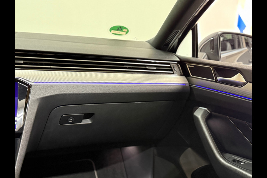 Volkswagen Passat Variant 2.0 TSI R-line Executive Business | VOL! | PANO | IQ.LIGHT | Dynaudio| Virtual | Leder | HuD | Trekhaak