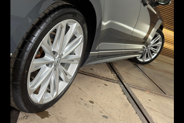 Volkswagen Passat Variant 2.0 TSI R-line Executive Business | VOL! | PANO | IQ.LIGHT | Dynaudio| Virtual | Leder | HuD | Trekhaak