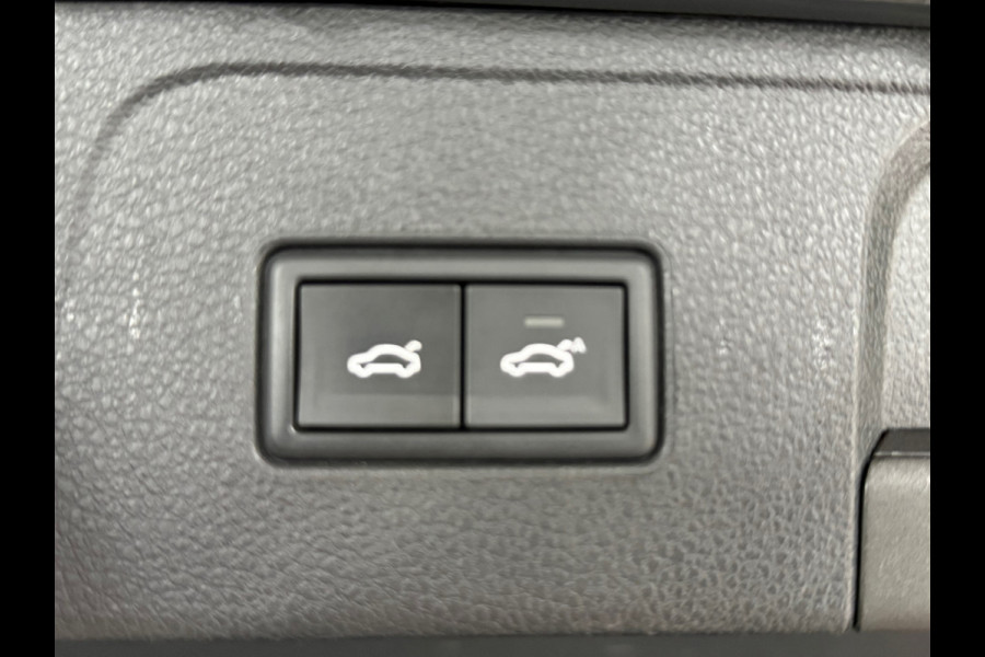 Volkswagen Passat Variant 2.0 TSI R-line Executive Business | VOL! | PANO | IQ.LIGHT | Dynaudio| Virtual | Leder | HuD | Trekhaak