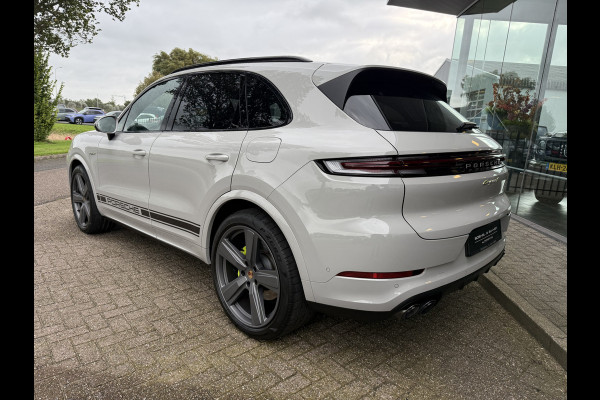 Porsche Cayenne 3.0 S E-Hybrid (519pk) ** Panodak ** Sport Design ** InnoDrive ** Trekhaak ** HUD ** PDLS+ ** 4-wielsturing ** BOSE ** Surround View ** Alcantara Hemel