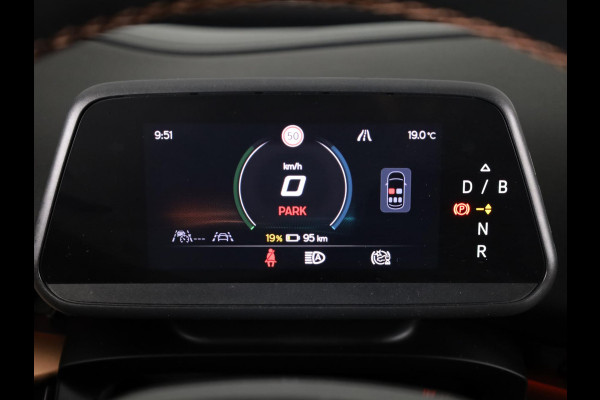 CUPRA Tavascan Business 82 kWh 286 pk | Navigatie | Warmtepomp | Parkeersensoren (Park assist) | Achteruitrijcamera | Stoelverwarming |