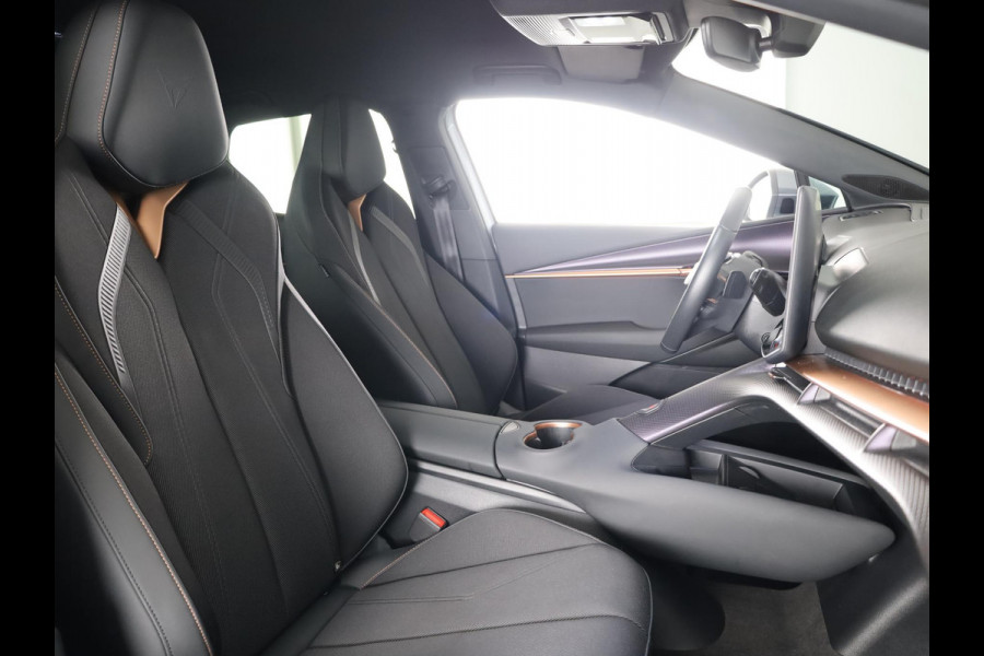 CUPRA Tavascan Business 82 kWh 286 pk | Navigatie | Warmtepomp | Parkeersensoren (Park assist) | Achteruitrijcamera | Stoelverwarming |