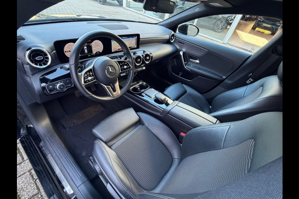 Mercedes-Benz CLA-Klasse Shooting Brake 250 e Premium Plus 218 Pk | Navigatie | Cruise | Clima | 18" lichtmetaal.