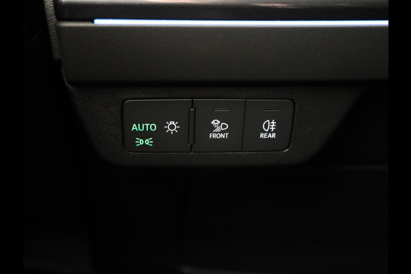 Audi Q4 e-tron 45 S edition Competition e-tron 82 kWh 286 pk | Navigatie | Stoelverwarming | Assistentiepakket plus | Comfortpakket | Ambient lichtpakket | Optiekpakket zwart plus | 20 inch Lichtmetalen velgen