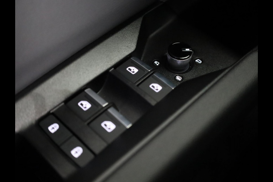 Audi Q4 e-tron 45 S edition Competition e-tron 82 kWh 286 pk | Navigatie | Stoelverwarming | Assistentiepakket plus | Comfortpakket | Ambient lichtpakket | Optiekpakket zwart plus | 20 inch Lichtmetalen velgen