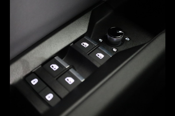 Audi Q4 e-tron 45 S edition Competition e-tron 82 kWh 286 pk | Navigatie | Stoelverwarming | Assistentiepakket plus | Comfortpakket | Ambient lichtpakket | Optiekpakket zwart plus | 20 inch Lichtmetalen velgen