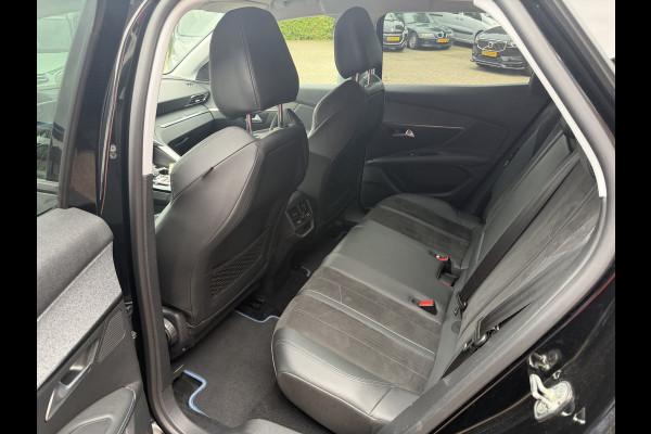 Peugeot 3008 1.2 PureTech 131 PK | Automaat | Crossway | Speciale uitvoering | Navigatiesysteem |