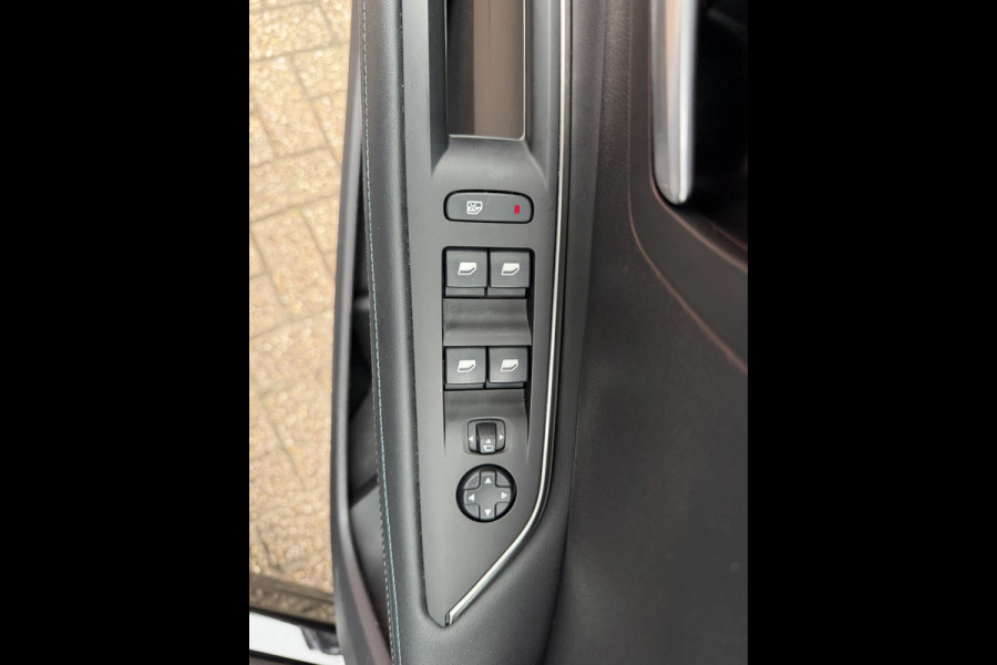 Peugeot 3008 1.2 PureTech 131 PK | Automaat | Crossway | Speciale uitvoering | Navigatiesysteem |
