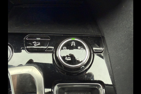 Peugeot 3008 1.2 PureTech 131 PK | Automaat | Crossway | Speciale uitvoering | Navigatiesysteem |