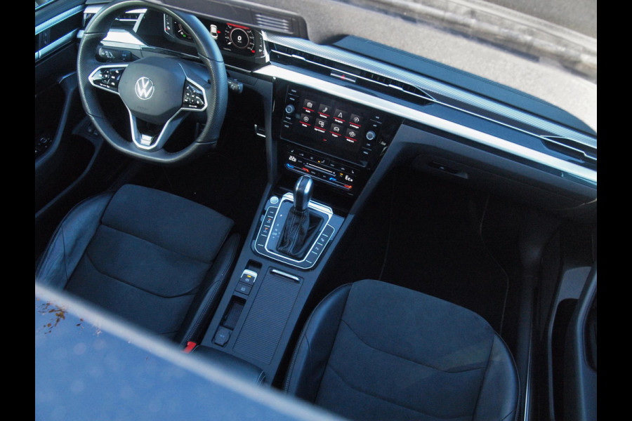 Volkswagen Arteon 1.4 TSI eHybrid R-Line Business+ | Panoramadak | Trekhaak | Camera | Sfeerverlichting | Estoril R-Line 20 inch | NL-Auto |