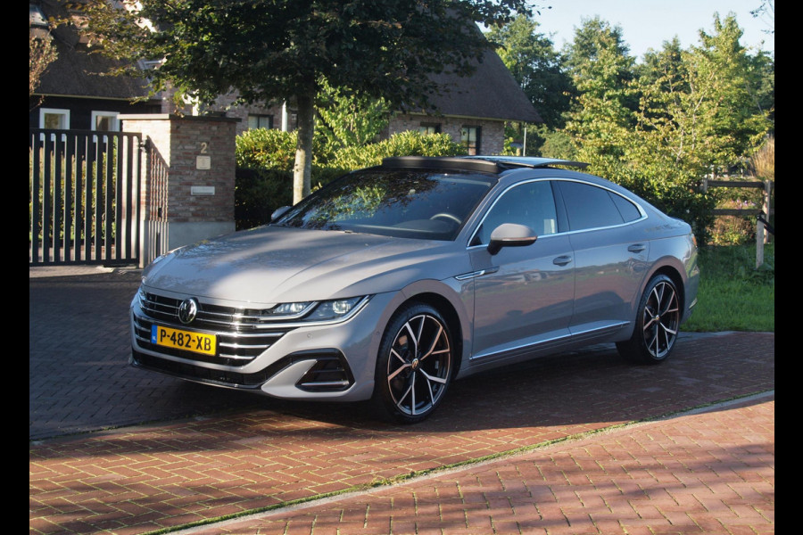 Volkswagen Arteon 1.4 TSI eHybrid R-Line Business+ | Panoramadak | Trekhaak | Camera | Sfeerverlichting | Estoril R-Line 20 inch | NL-Auto |