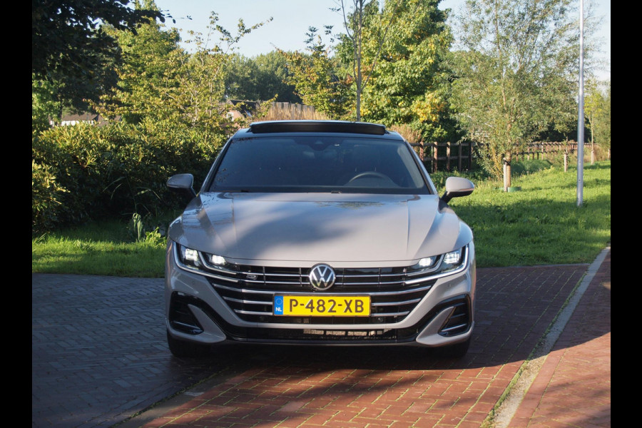 Volkswagen Arteon 1.4 TSI eHybrid R-Line Business+ | Panoramadak | Trekhaak | Camera | Sfeerverlichting | Estoril R-Line 20 inch | NL-Auto |