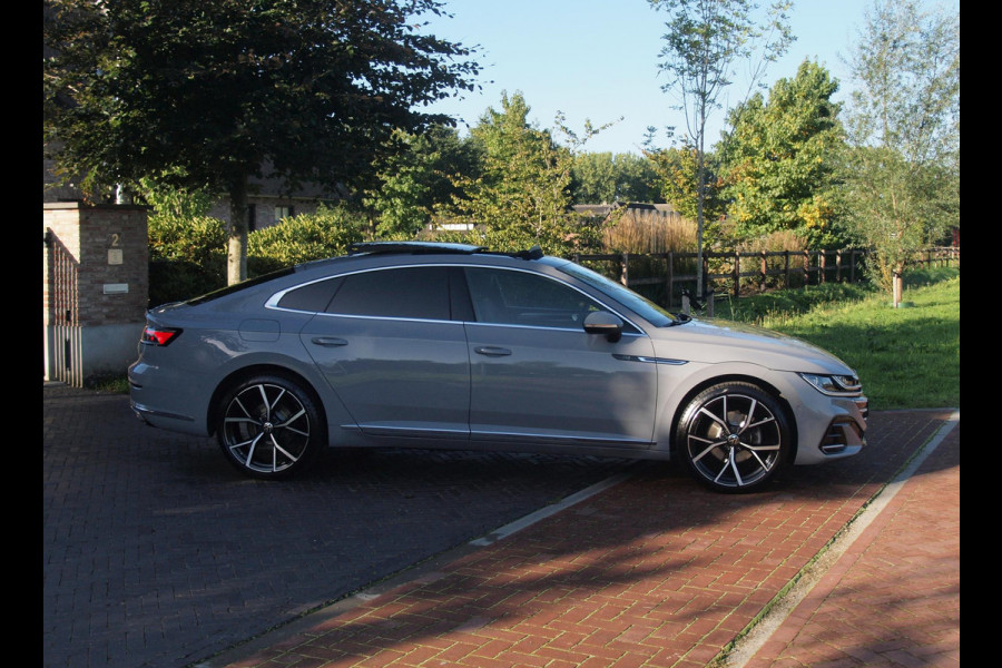 Volkswagen Arteon 1.4 TSI eHybrid R-Line Business+ | Panoramadak | Trekhaak | Camera | Sfeerverlichting | Estoril R-Line 20 inch | NL-Auto |