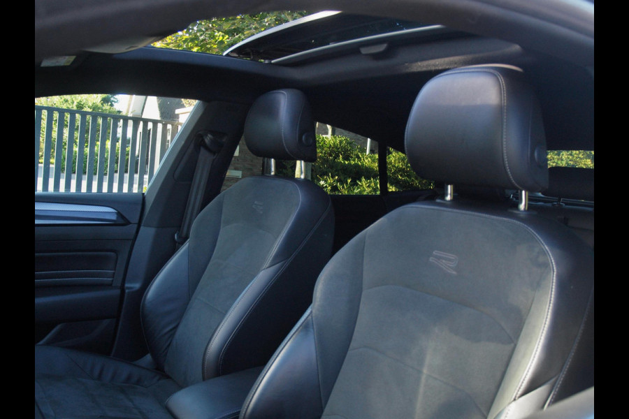 Volkswagen Arteon 1.4 TSI eHybrid R-Line Business+ | Panoramadak | Trekhaak | Camera | Sfeerverlichting | Estoril R-Line 20 inch | NL-Auto |