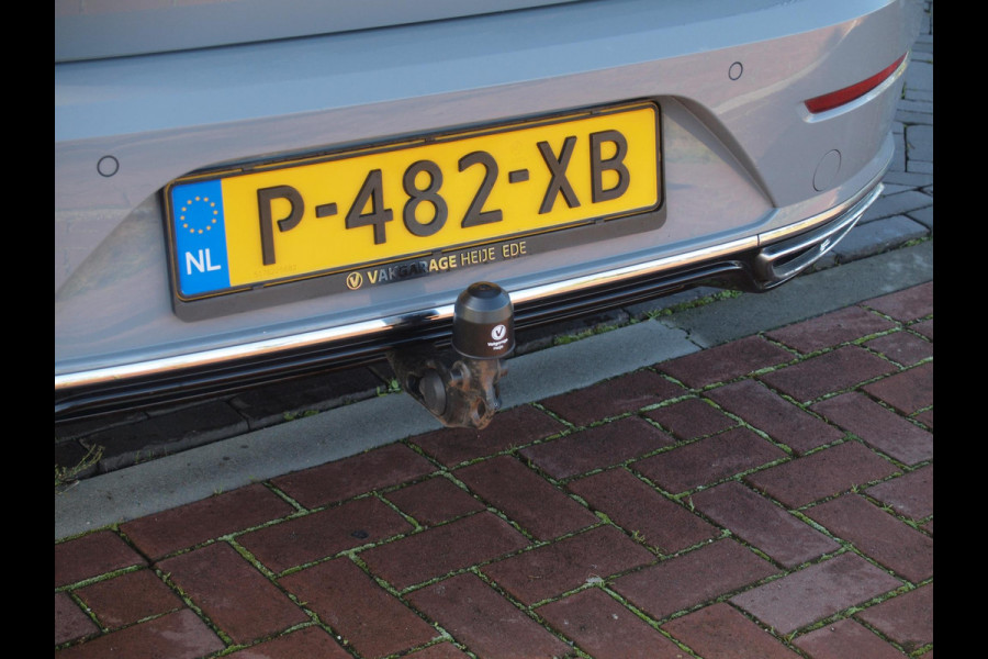 Volkswagen Arteon 1.4 TSI eHybrid R-Line Business+ | Panoramadak | Trekhaak | Camera | Sfeerverlichting | Estoril R-Line 20 inch | NL-Auto |