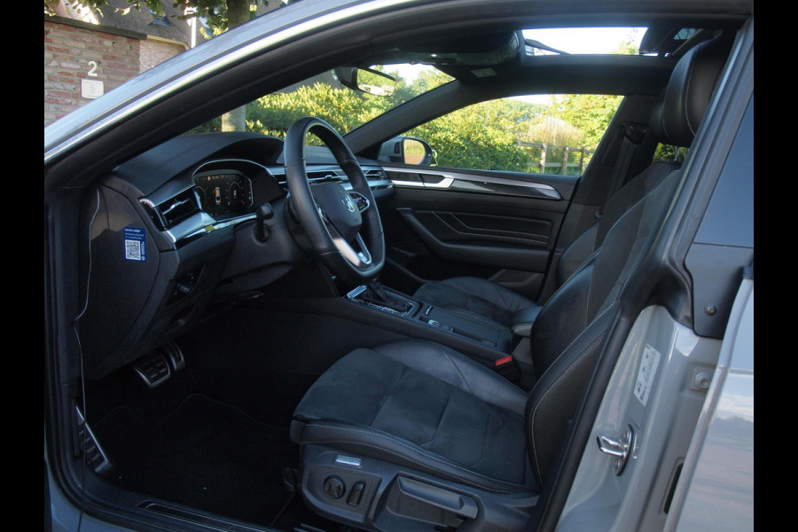 Volkswagen Arteon 1.4 TSI eHybrid R-Line Business+ | Panoramadak | Trekhaak | Camera | Sfeerverlichting | Estoril R-Line 20 inch | NL-Auto |