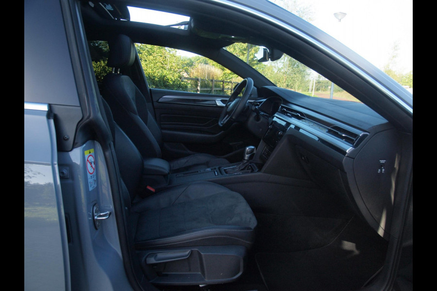 Volkswagen Arteon 1.4 TSI eHybrid R-Line Business+ | Panoramadak | Trekhaak | Camera | Sfeerverlichting | Estoril R-Line 20 inch | NL-Auto |
