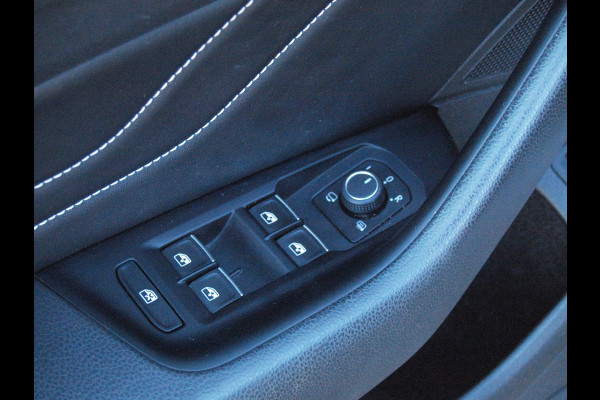 Volkswagen Arteon 1.4 TSI eHybrid R-Line Business+ | Panoramadak | Trekhaak | Camera | Sfeerverlichting | Estoril R-Line 20 inch | NL-Auto |