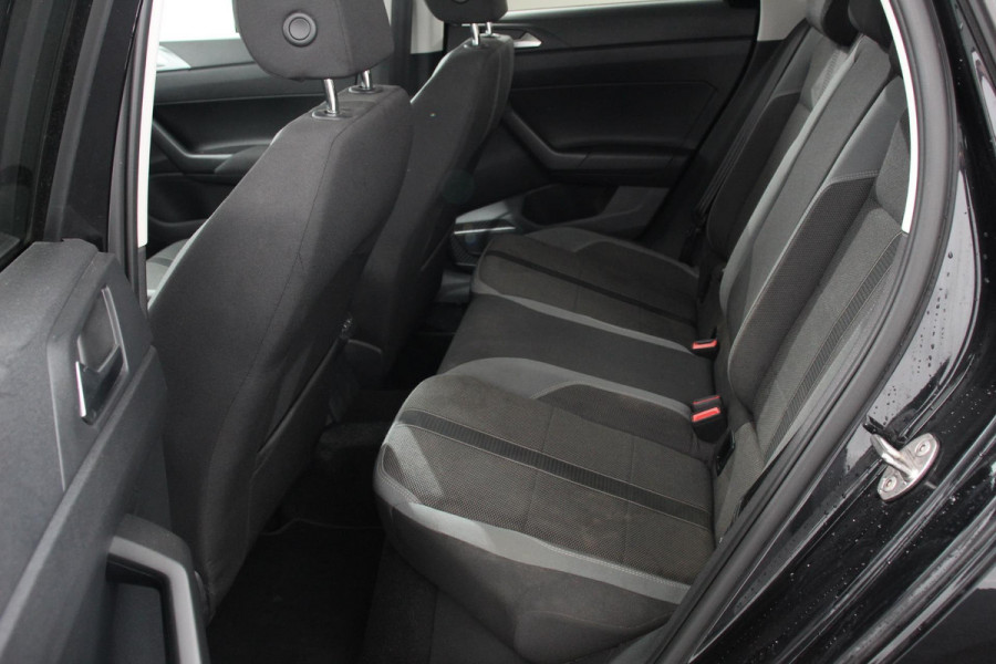 Volkswagen Polo 1.0 TSI 116pk DSG Highline Apple Carplay/Android Auto Adaptive cruise control Parkeersensoren Verwarmde voorstoelen Afneembare trekhaak