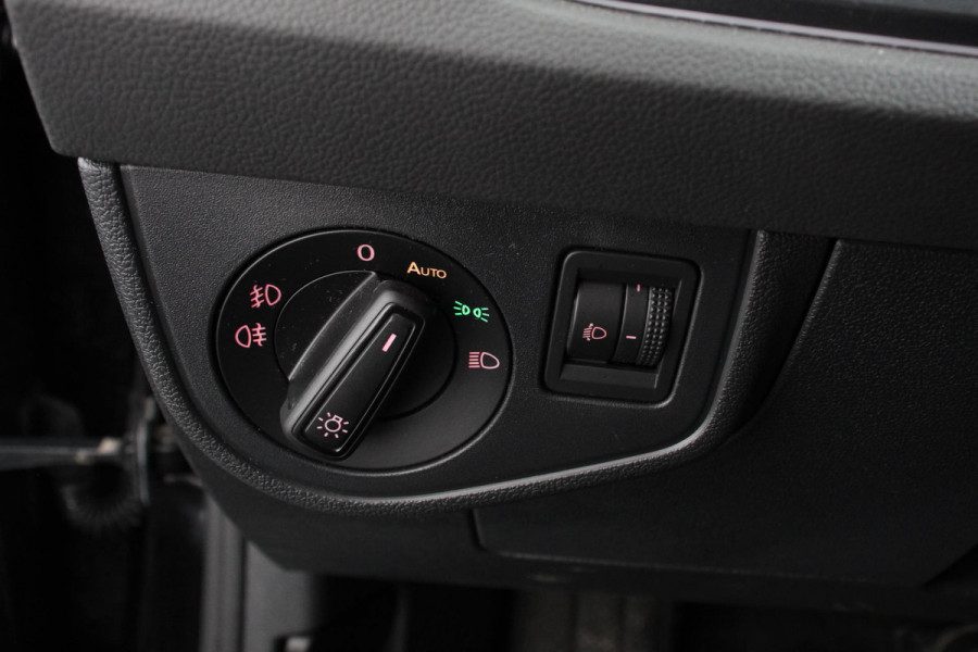 Volkswagen Polo 1.0 TSI 116pk DSG Highline Apple Carplay/Android Auto Adaptive cruise control Parkeersensoren Verwarmde voorstoelen Afneembare trekhaak