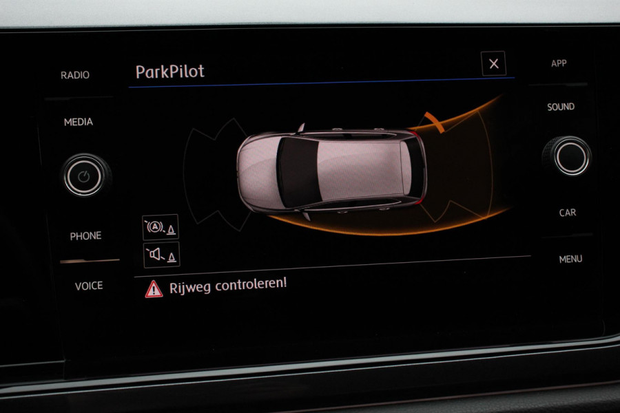 Volkswagen Polo 1.0 TSI 116pk DSG Highline Apple Carplay/Android Auto Adaptive cruise control Parkeersensoren Verwarmde voorstoelen Afneembare trekhaak