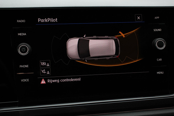 Volkswagen Polo 1.0 TSI 116pk DSG Highline Apple Carplay/Android Auto Adaptive cruise control Parkeersensoren Verwarmde voorstoelen Afneembare trekhaak