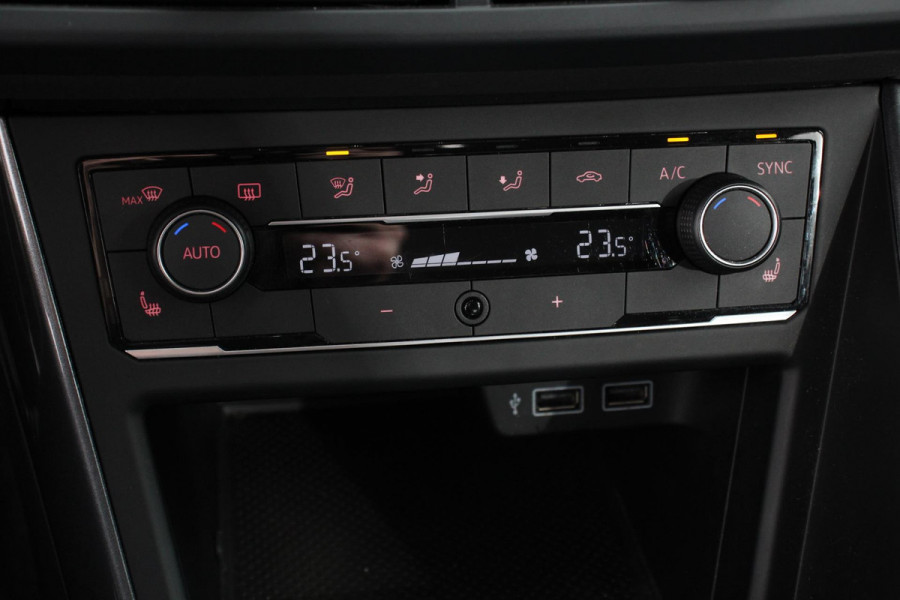 Volkswagen Polo 1.0 TSI 116pk DSG Highline Apple Carplay/Android Auto Adaptive cruise control Parkeersensoren Verwarmde voorstoelen Afneembare trekhaak