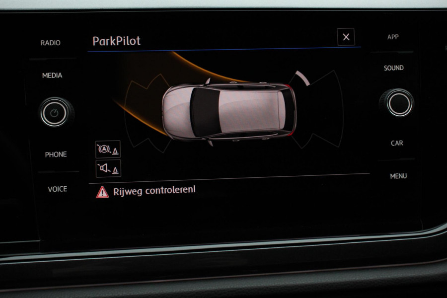 Volkswagen Polo 1.0 TSI 116pk DSG Highline Apple Carplay/Android Auto Adaptive cruise control Parkeersensoren Verwarmde voorstoelen Afneembare trekhaak