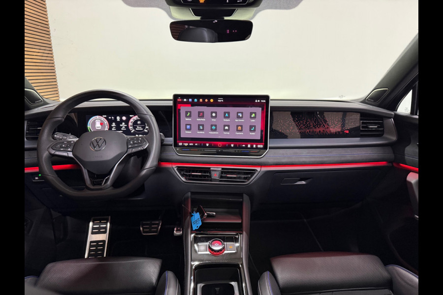 Volkswagen Tayron 1.5 eHybrid 272PK | R-Line Black MD Edition | Garantie tot 2030 | Vol! | Maxton| Pano| IQ. Light| H/K | Trekhaak