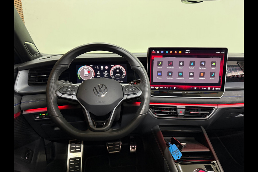 Volkswagen Tayron 1.5 eHybrid 272PK | R-Line Black MD Edition | Garantie tot 2030 | Vol! | Maxton| Pano| IQ. Light| H/K | Trekhaak