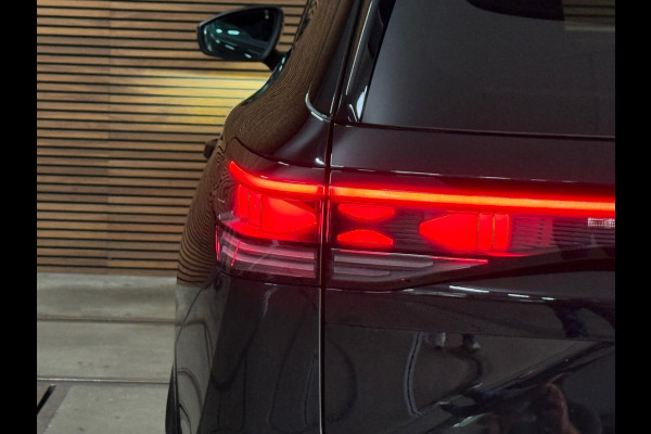 Volkswagen Tayron 1.5 eHybrid 272PK | R-Line Black MD Edition | Garantie tot 2030 | Vol! | Maxton| Pano| IQ. Light| H/K | Trekhaak