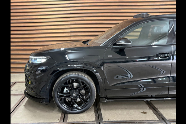 Volkswagen Tayron 1.5 eHybrid 272PK | R-Line Black MD Edition | Garantie tot 2030 | Vol! | Maxton| Pano| IQ. Light| H/K | Trekhaak