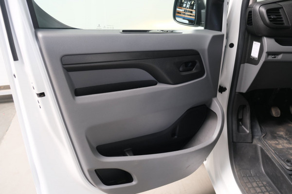 Opel Vivaro 2.0 CDTI L3H1 3p Edition - N.A.P. Airco, Imperiaal, Kasten inrichting, Camera, Carplay, Navi, Trekhaak.