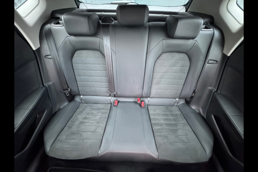 Seat Arona 1.0 TSI 110pk Style * AUTOMAAT* Navigatiesysteem* Parkeercamera * Alcantara *