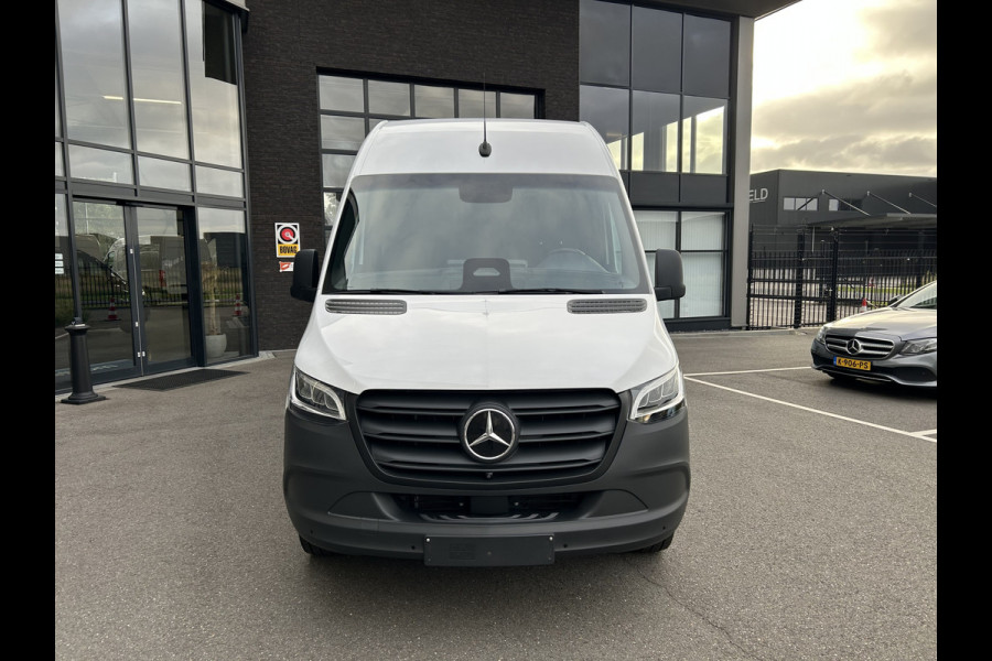 Mercedes-Benz eSprinter 320 L2 H2 Select 81kWh / Snel laden 115Kw / LED / Distronic / Carplay / Navigatie / Camera / LMV / 270 Graden achterdeuren