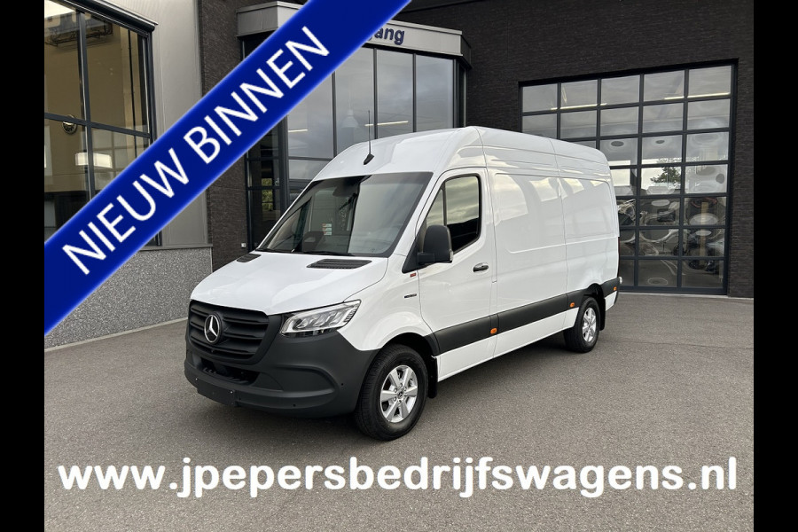 Mercedes-Benz eSprinter 320 L2 H2 Select 81kWh / Snel laden 115Kw / LED / Distronic / Carplay / Navigatie / Camera / LMV / 270 Graden achterdeuren