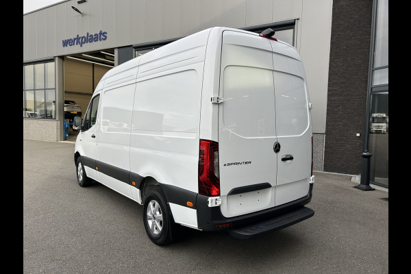 Mercedes-Benz eSprinter 320 L2 H2 Select 81kWh / Snel laden 115Kw / LED / Distronic / Carplay / Navigatie / Camera / LMV / 270 Graden achterdeuren