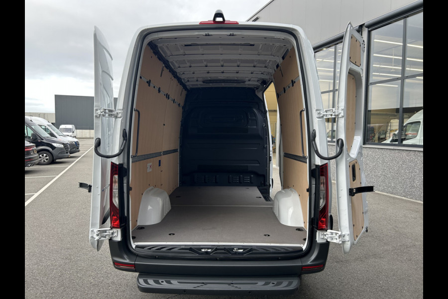 Mercedes-Benz eSprinter 320 L2 H2 Select 81kWh / Snel laden 115Kw / LED / Distronic / Carplay / Navigatie / Camera / LMV / 270 Graden achterdeuren