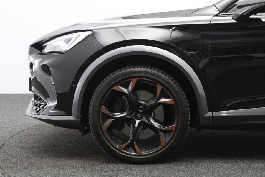 CUPRA Formentor 1.4 e-Hybrid 245 PK VZ Copper Edition PHEV, Panoramadak, Memory, Camera, Trekhaak, 360 Camera, Stuur-Startknop